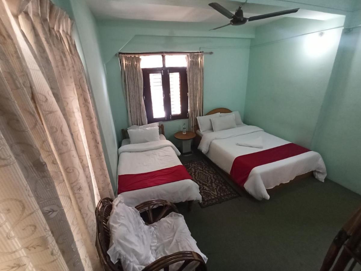 Pushpa Guest House Pokhara Exterior photo