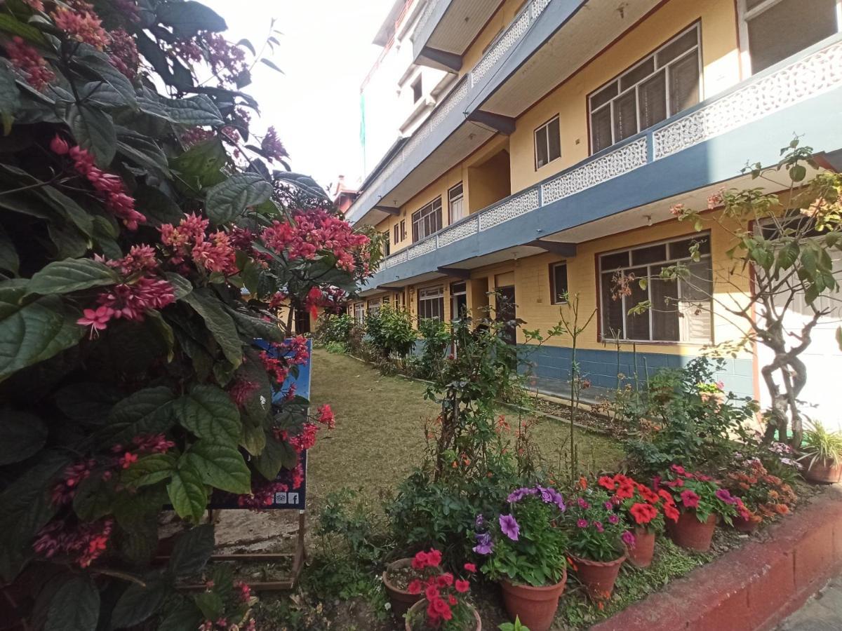 Pushpa Guest House Pokhara Exterior photo