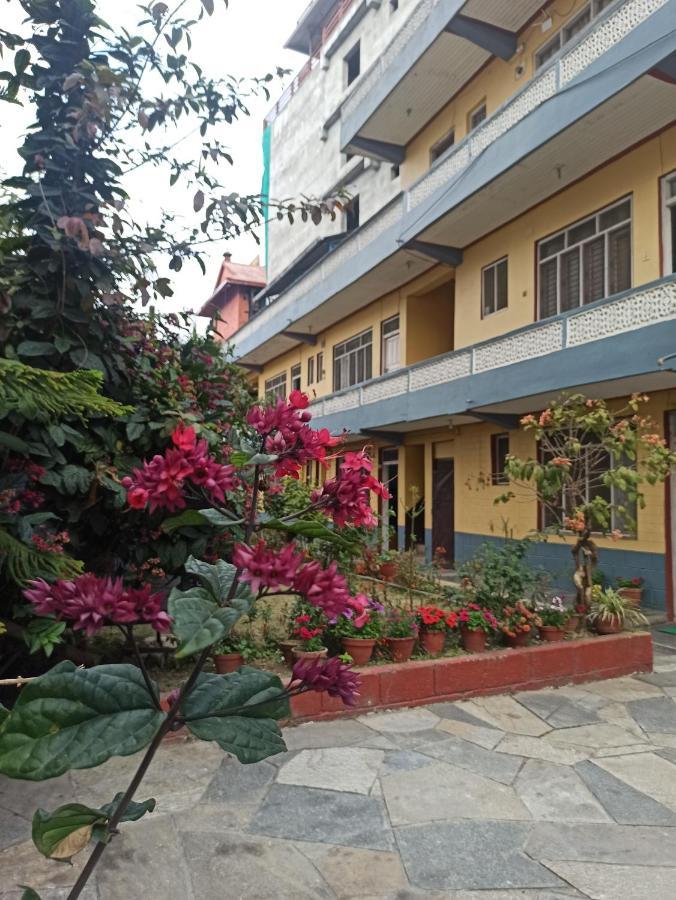 Pushpa Guest House Pokhara Exterior photo